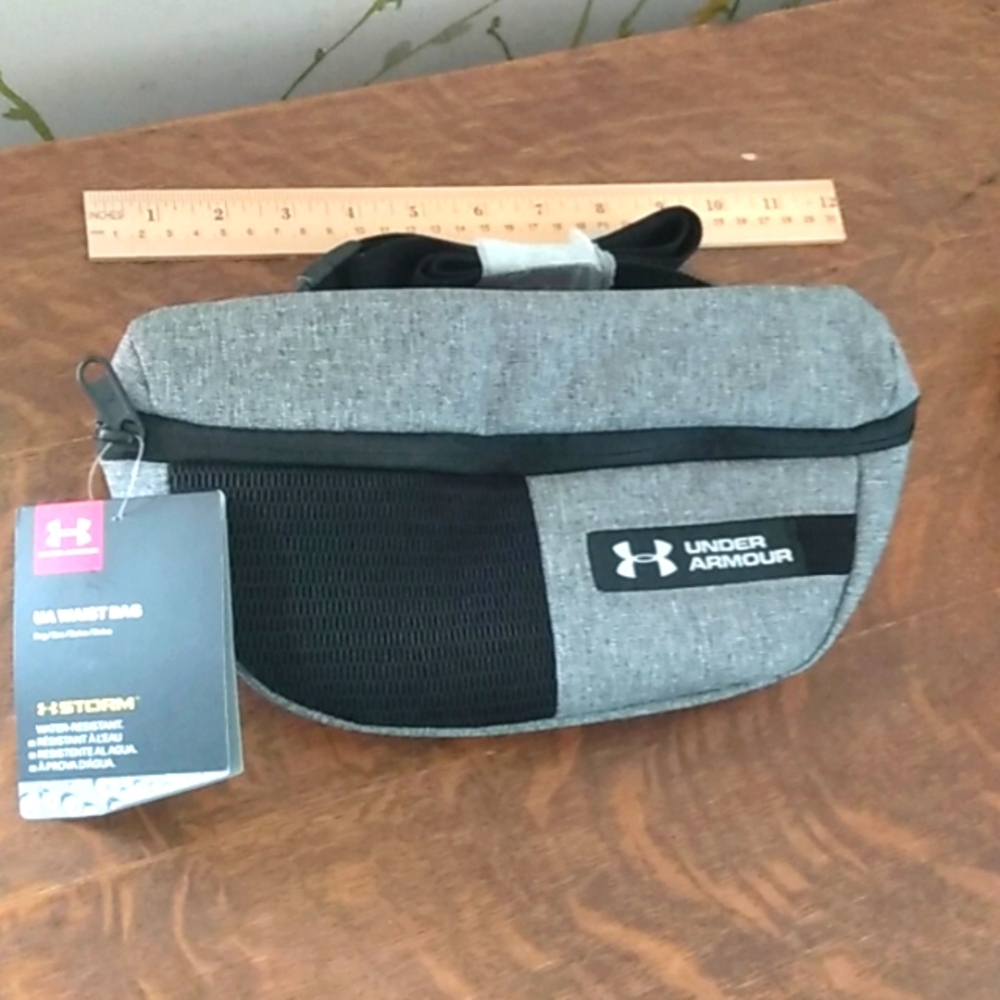 Under Armour Fanny Pack - 12 x 6 inch